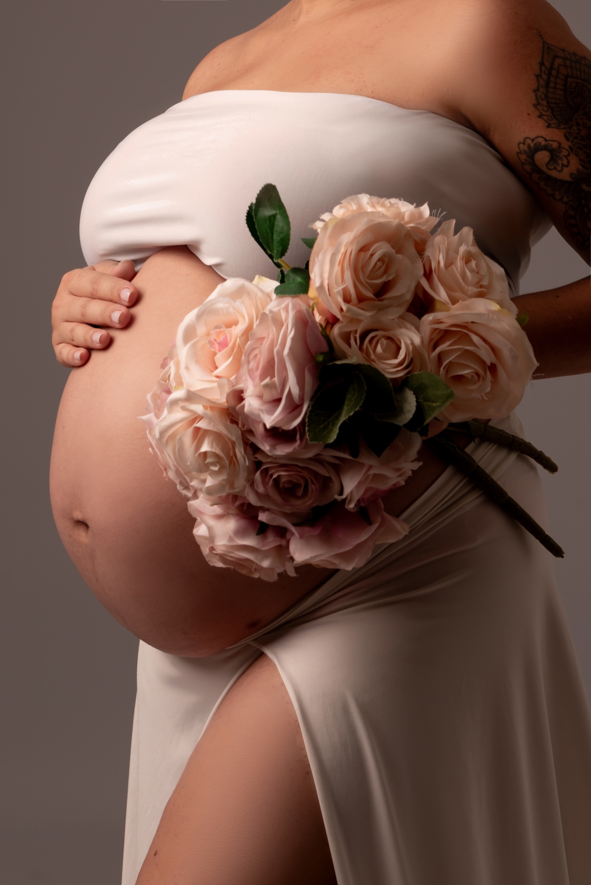 ensaio-gestante-clean-fashion-gravida-estudio-thais-castro-brooklin-moema-ibirapuera-jardins-campo-belo-ipiranga-primeiro-ano