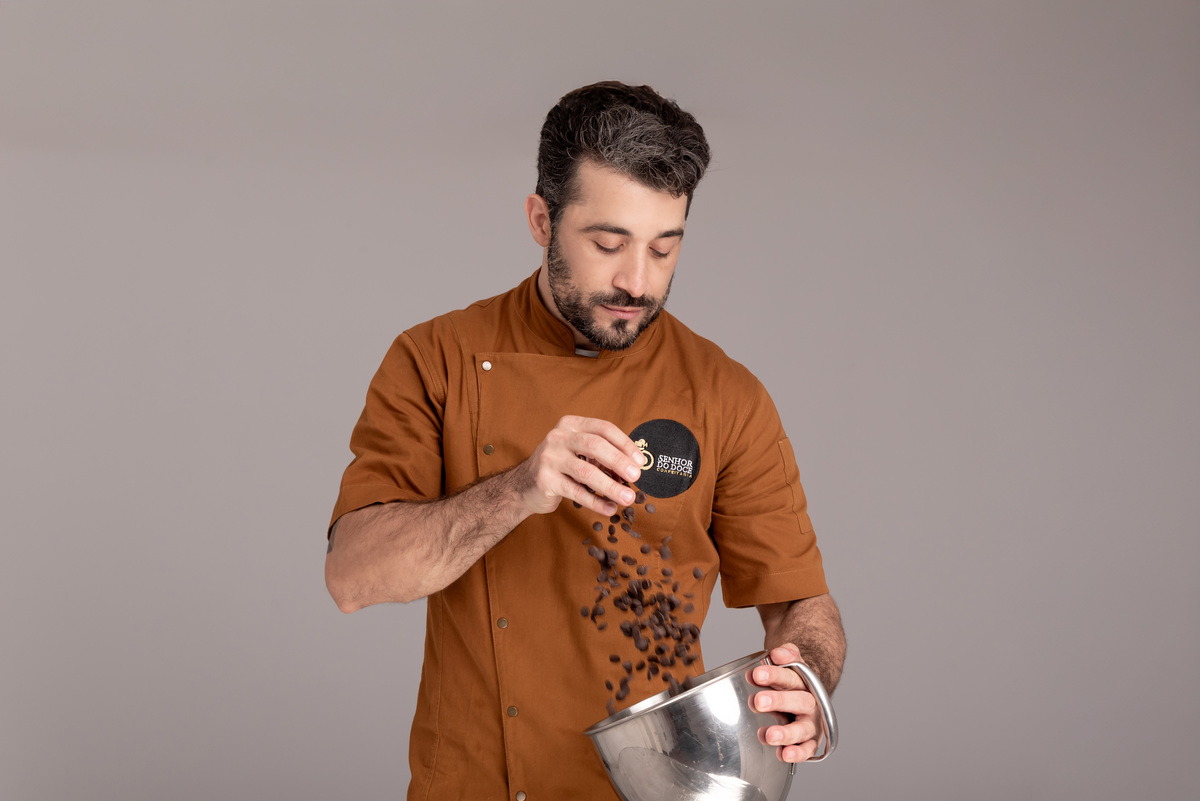 ensaio-corporativo-profissional-confeiteiro-chef-cozinha-estudio-thais-castro-brooklin-itaim-moema-santo-amaro-berrini-ibirapuera-morumbi-campo-belo-zona-sul