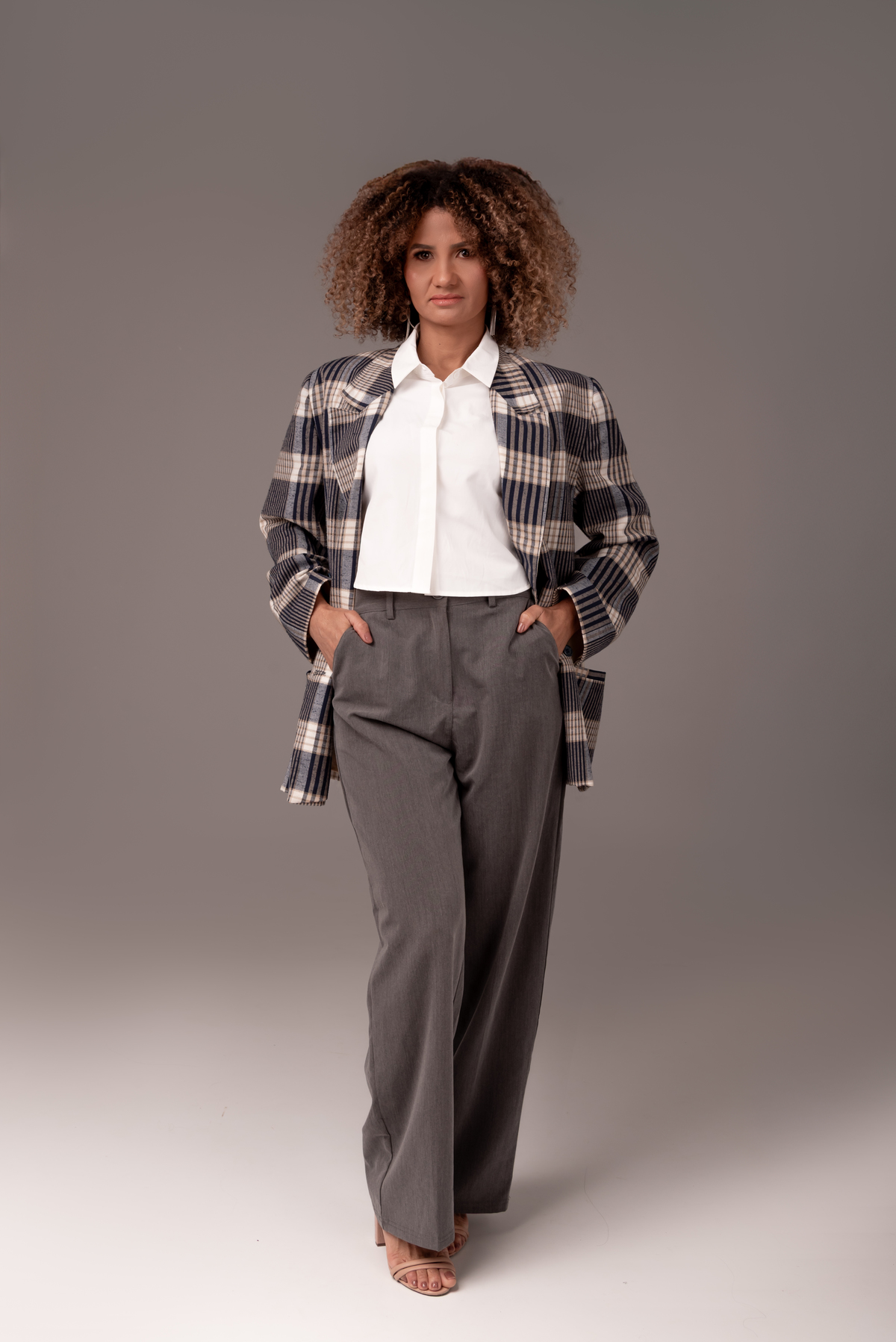 ensaio-corporativo-profissional-cabeleireira-hair-style-beleza-afro-estudio-thais-castro-brooklin-itaim-moema-santo-amaro-berrini-ibirapuera-morumbi-campo-belo-zona-sul