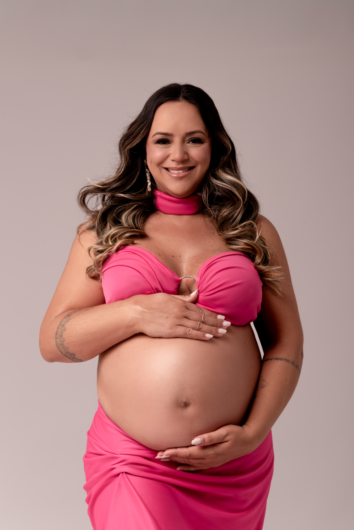 ensaio-gestante-gravida-fashion-neutro-clean-completo-estudio-thais-castro-brooklin-itaim-moema-santo-amaro-berrini-ibirapuera-morumbi-campo-belo-zona-sul