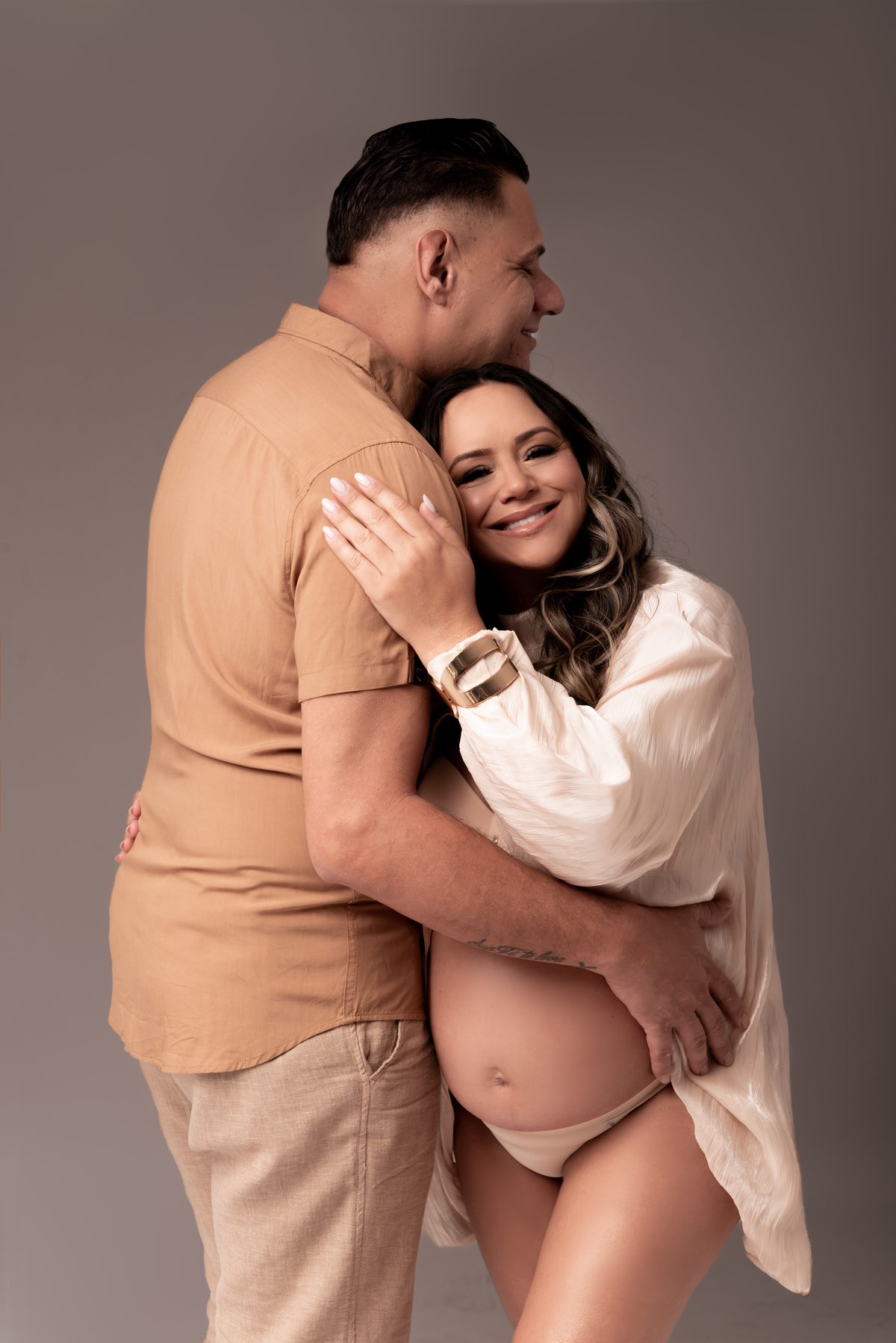 ensaio-gestante-gravida-fashion-neutro-clean-completo-estudio-thais-castro-brooklin-itaim-moema-santo-amaro-berrini-ibirapuera-morumbi-campo-belo-zona-sul