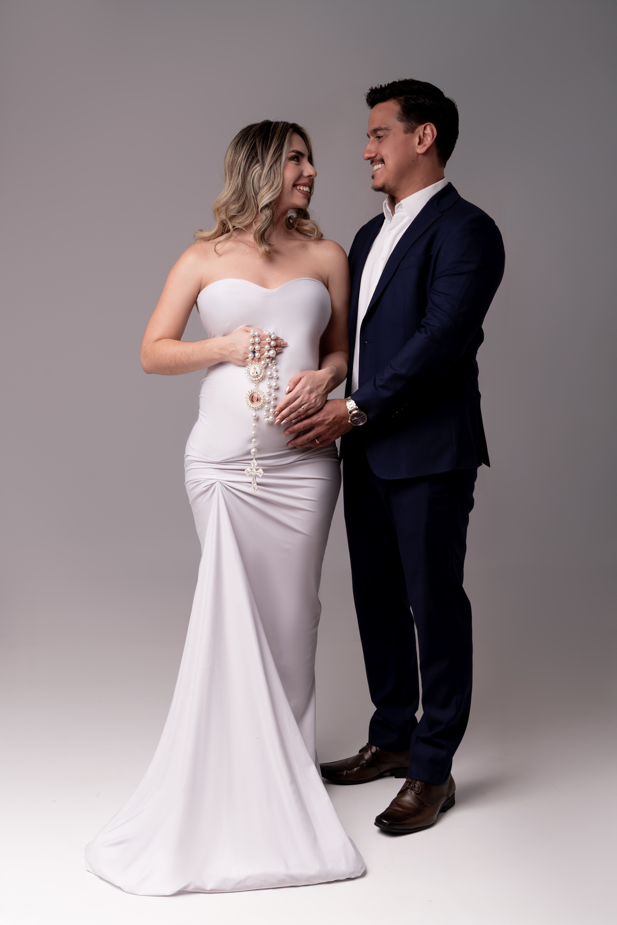 ensaio-gestante-gravida-fashion-neutro-clean-completo-estudio-thais-castro-brooklin-itaim-moema-santo-amaro-berrini-ibirapuera-morumbi-campo-belo-zona-sul