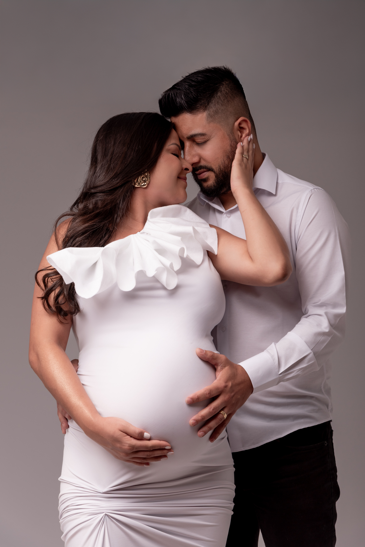 ensaio-gestante-gravida-fashion-neutro-clean-completo-estudio-thais-castro-brooklin-itaim-moema-santo-amaro-berrini-ibirapuera-morumbi-campo-belo-zona-sul