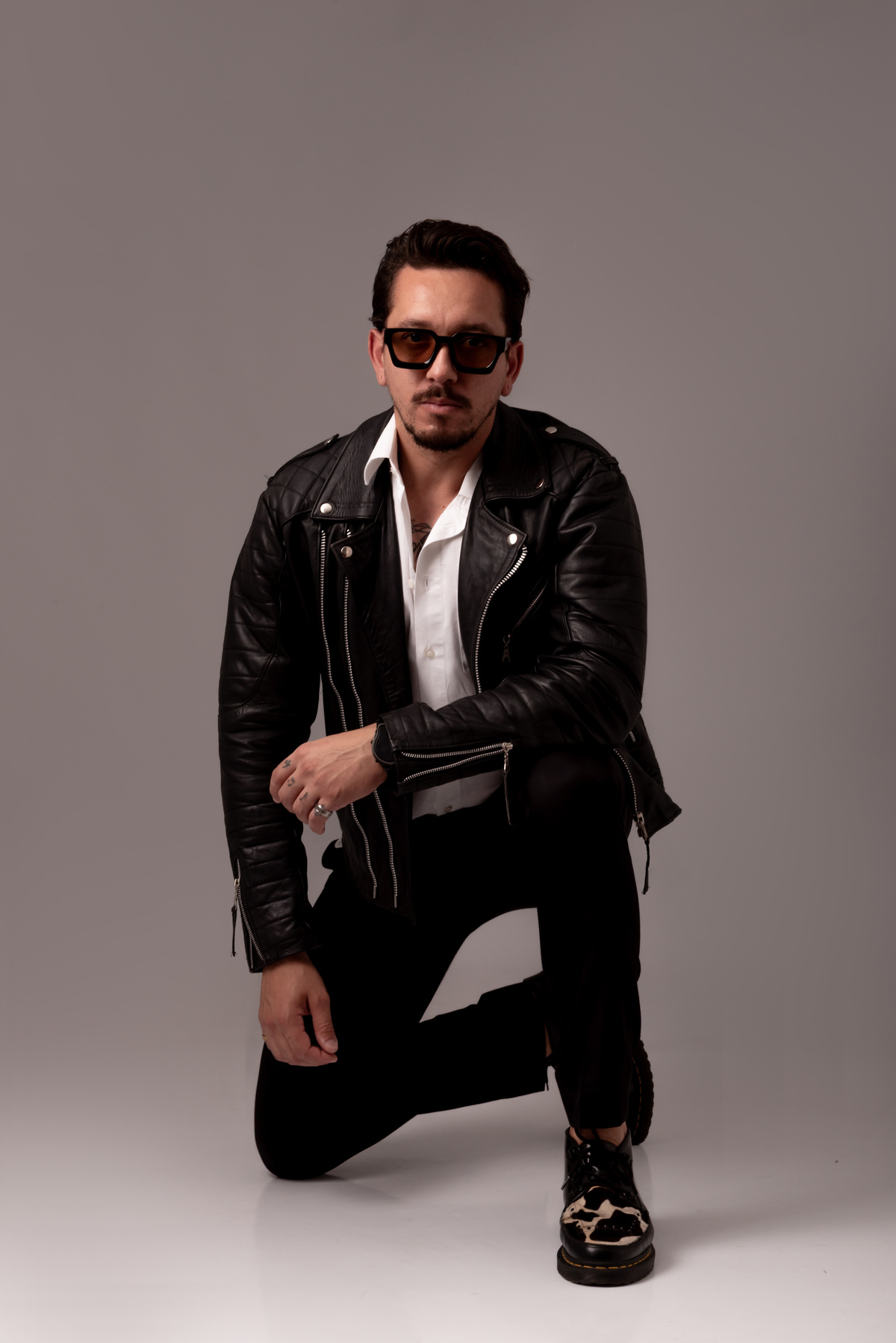 ensaio-masculino-corporativo-profissional-musico-social-media-estudio-thais-castro-berrini-moema-itaim-paulista-brooklin-cidade-monções-ibirapuera-morumbi-olimpia