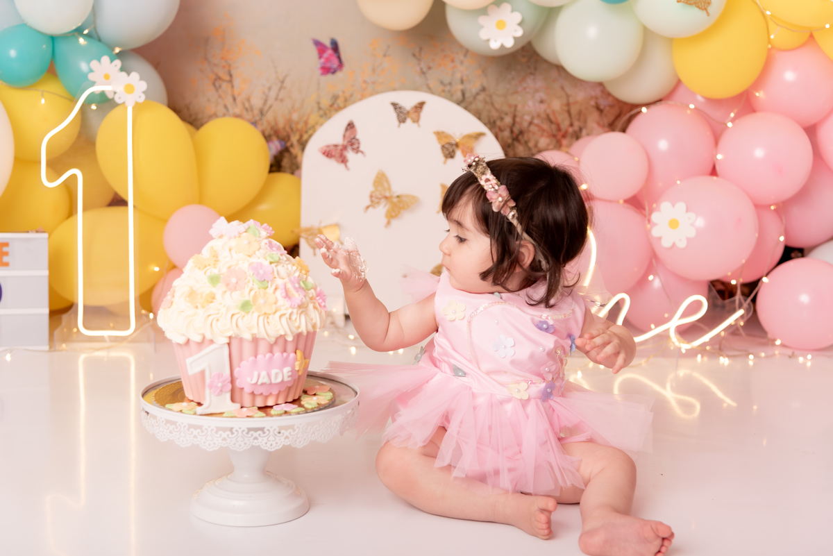 smash-the-cake-bosque-encantado-menina-primeiro-ano-aniversario-estudio-thais-castro-brooklin-campo-belo-itaim-ibirapuera-santo-amaro-morumbi-ipiranga-abc
