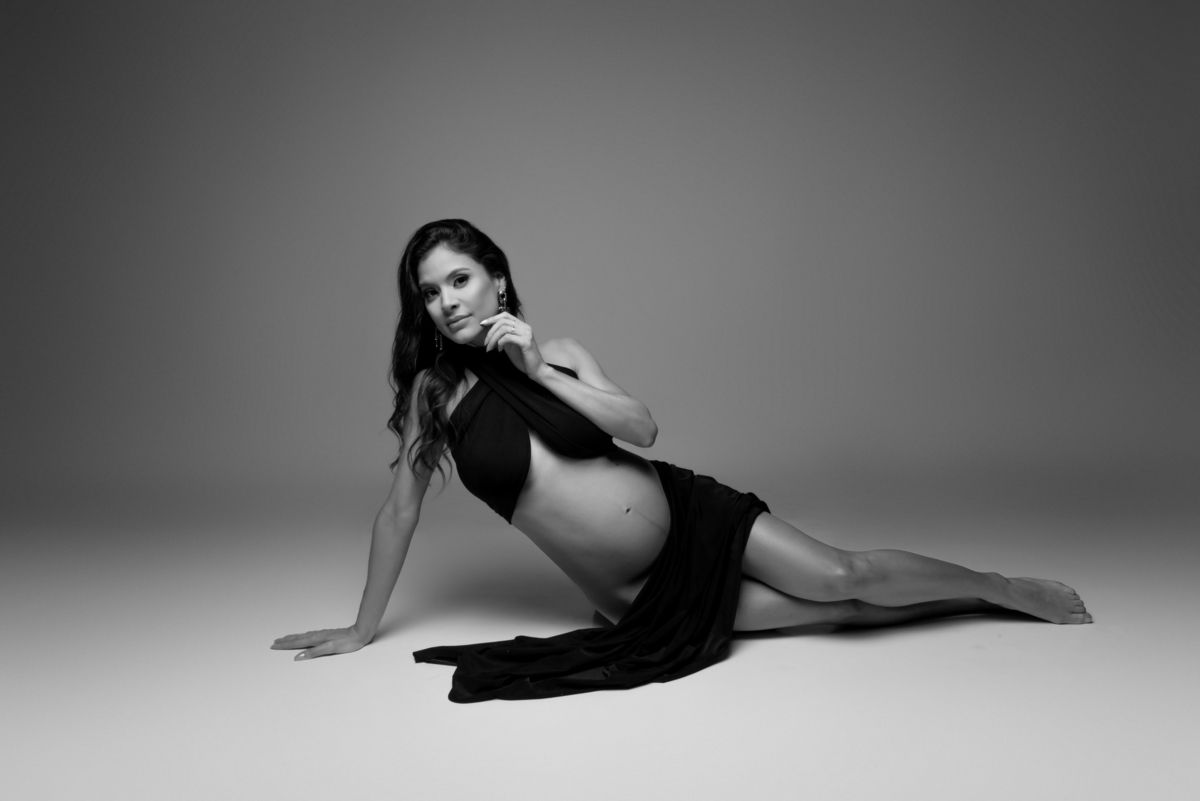 ensaio-gestante-fashion-classico-clean-brooklin-campo-belo-itaim-berrini-morumbi-ibirapuera-ipiranga-bela-vista