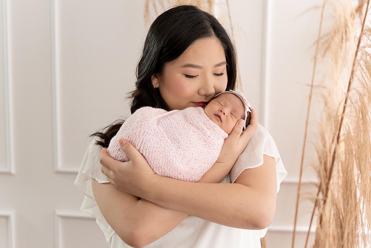 ensaio-newborn-estudio-neutro-clean-brooklin-itaim-bibi-morumbi-ibirapuera-campo-belo-newborn-santo-amaro-osasco-parto-cesaria-normal-promatre