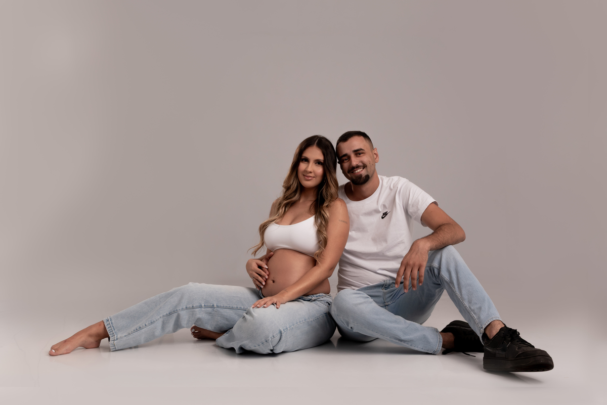 ensaio-gestante-clean-fashion-estudio-thais-castro-atemporal-fotografia-gravida-brooklin-itaim-zona-sul-ibirapuera-morumbi-santo-amaro-ipiranga-gravida-completo-maquiagem