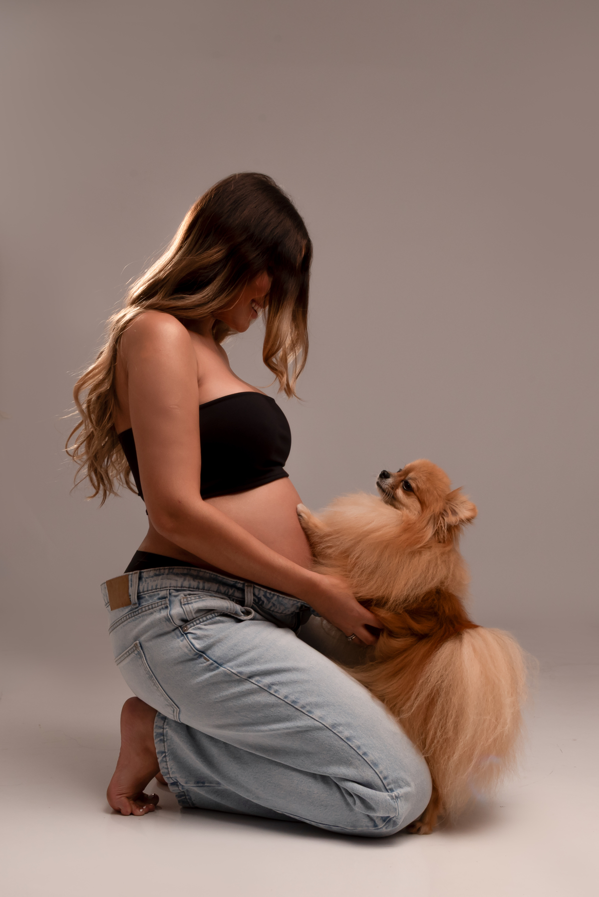 ensaio-gestante-clean-fashion-estudio-thais-castro-atemporal-fotografia-gravida-brooklin-itaim-zona-sul-ibirapuera-morumbi-santo-amaro-ipiranga-gravida-completo-maquiagem
