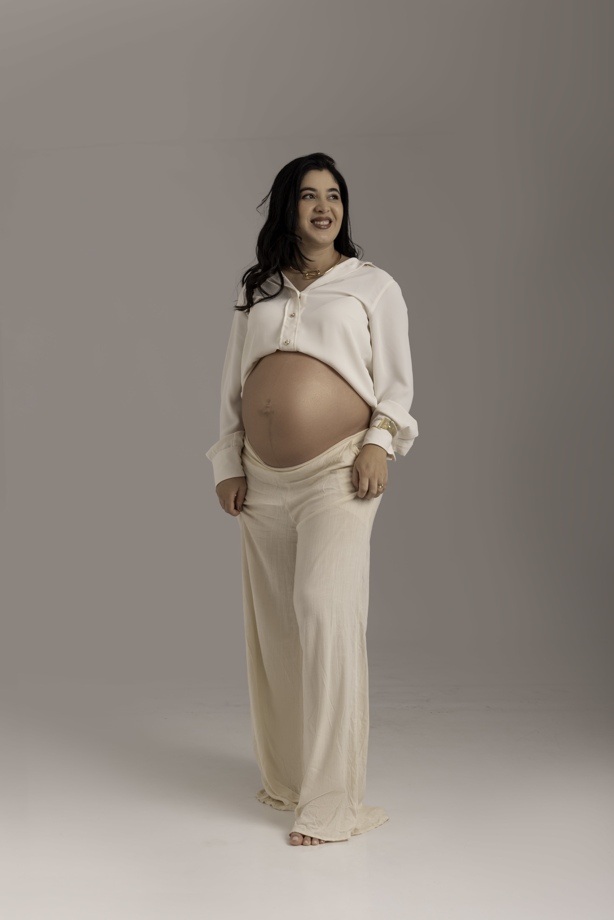 ensaio-gestante-familia-clean-neutro-fashion-estudio-thais-castro-brooklin-moema-itaim-bibi-ibirapuera-morumbi-zona-sul