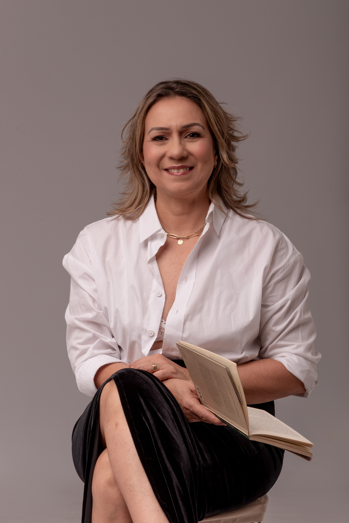 ensaio-feminino-clean-aniversario-profissional-empresaria-cristã-estudio-thais-castro-brooklin-moema-ibirapuera-morumbi-itaim-bibi-cidade-monções