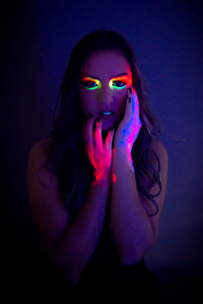 Ensaio feminino  neon Santo André Thais Castro Fotografia