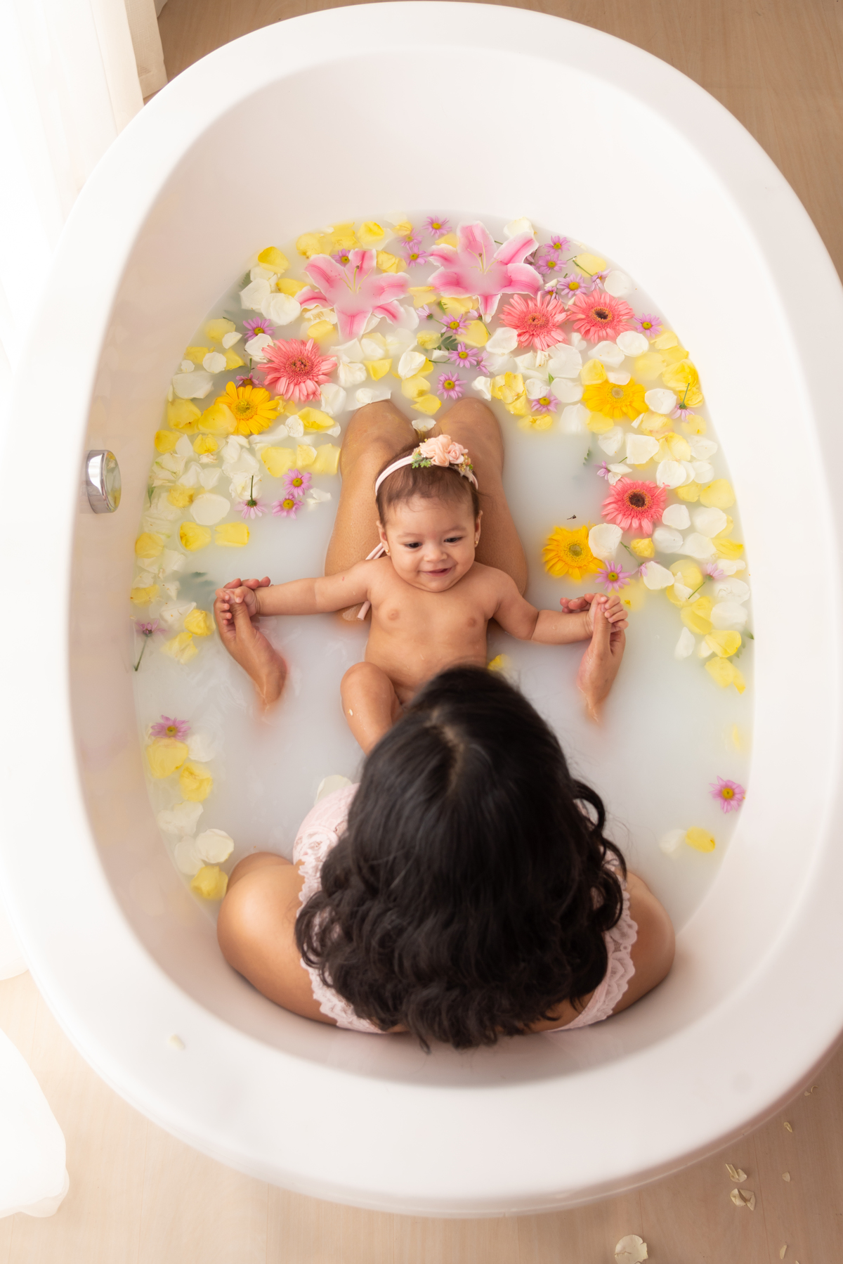 Ensaio Mamãe e Bebe Milk Bath - Thais Castro Fotografia