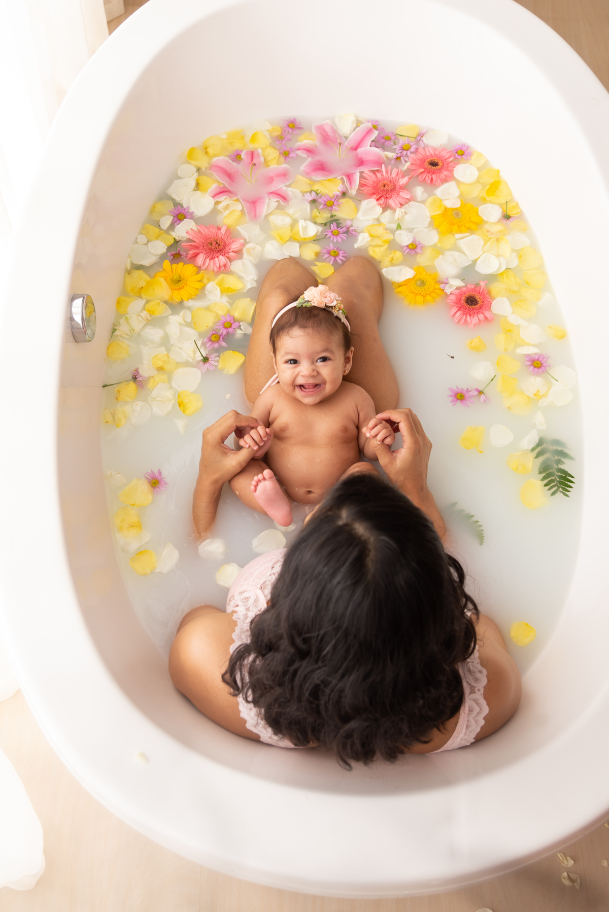 Ensaio Mamãe e Bebe Milk Bath - Thais Castro Fotografia