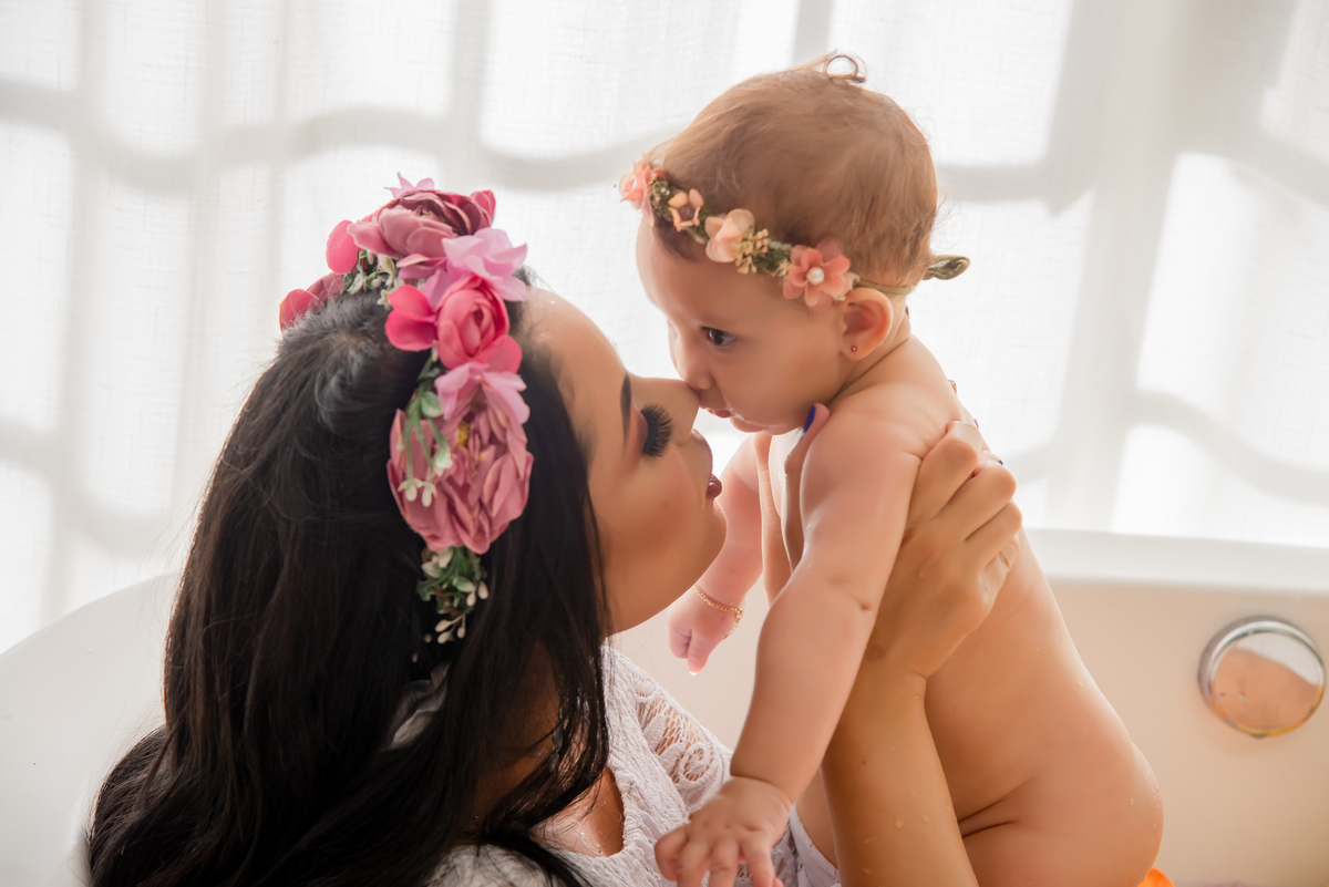 Ensaio Mãe e filha milk bath Santo André Amamentação - Thais Castro Fotografia