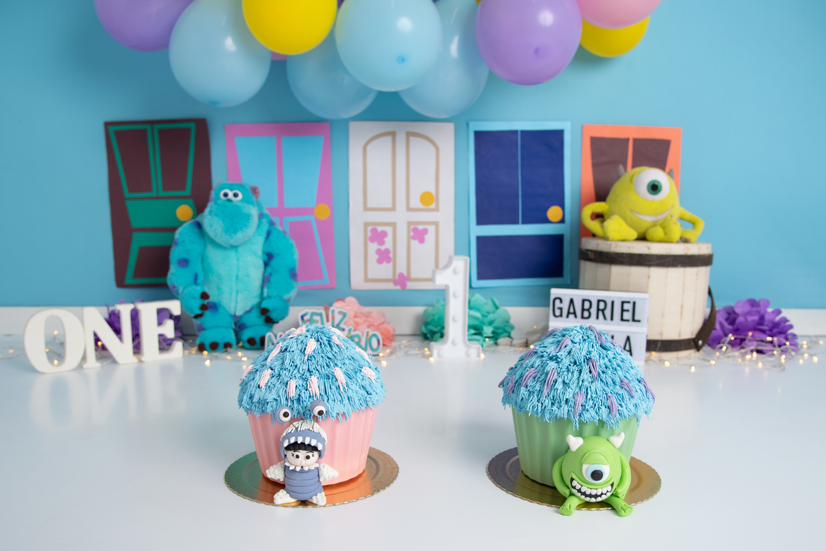 Smash the cake Monstros SA gemeos - Santo André - Estúdio Thais Castro