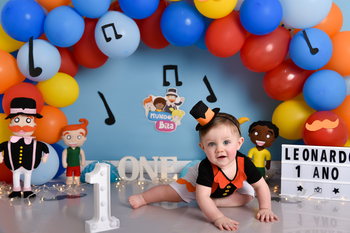 Smash the cake Mundo Bita - Estúdio Thais Castro