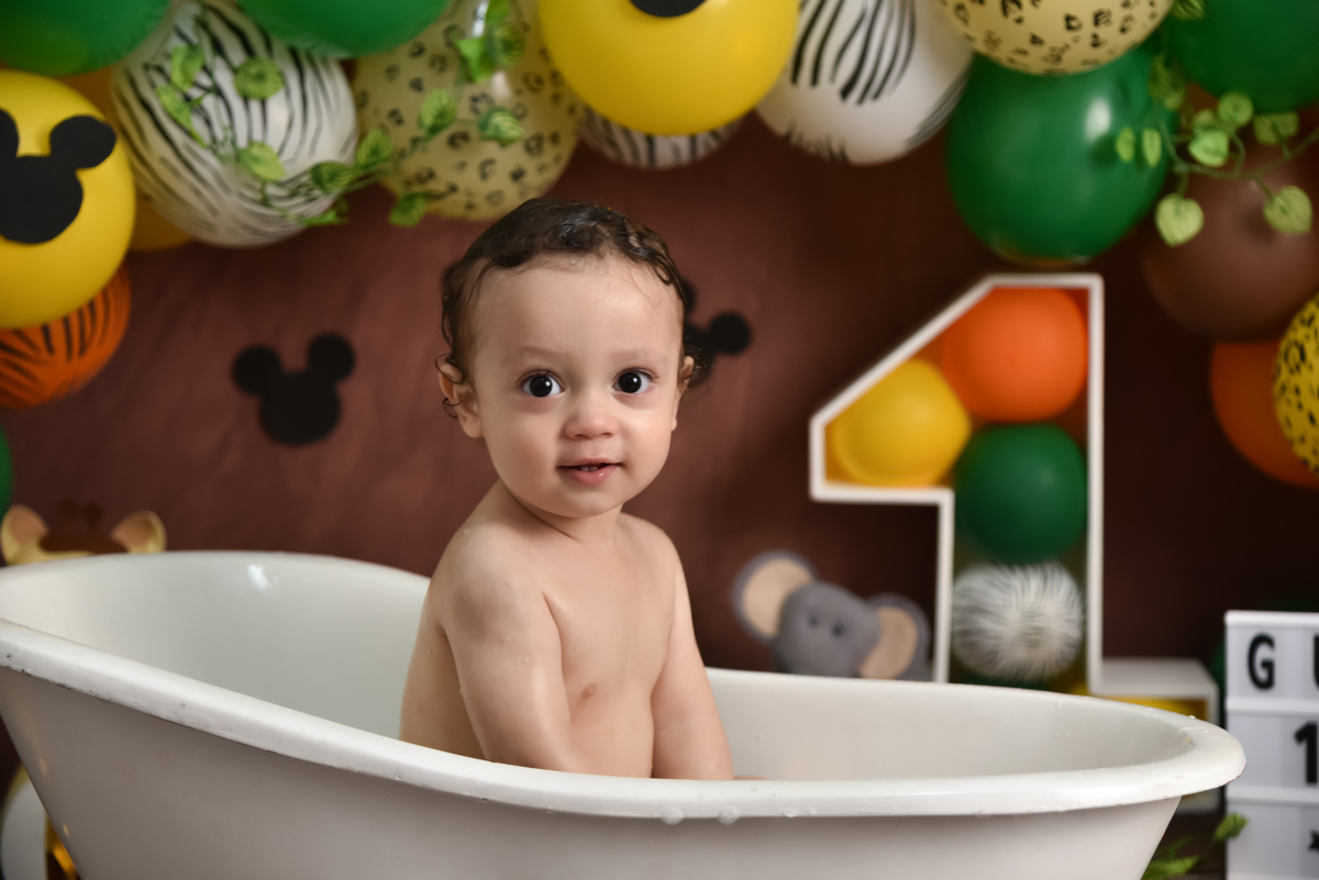 Smash the cake Mickey Safari Estudio Thais Castro