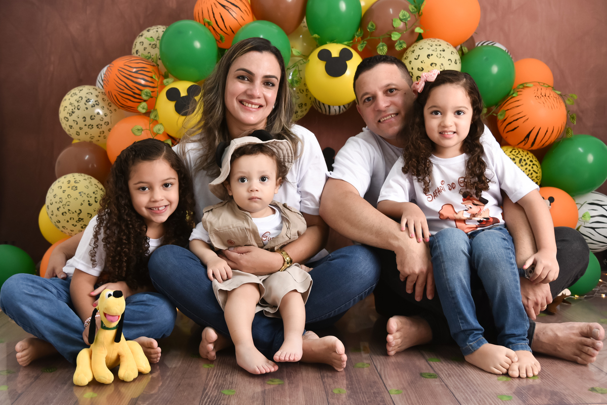 Smash the cake Mickey Safari Estudio Thais Castro