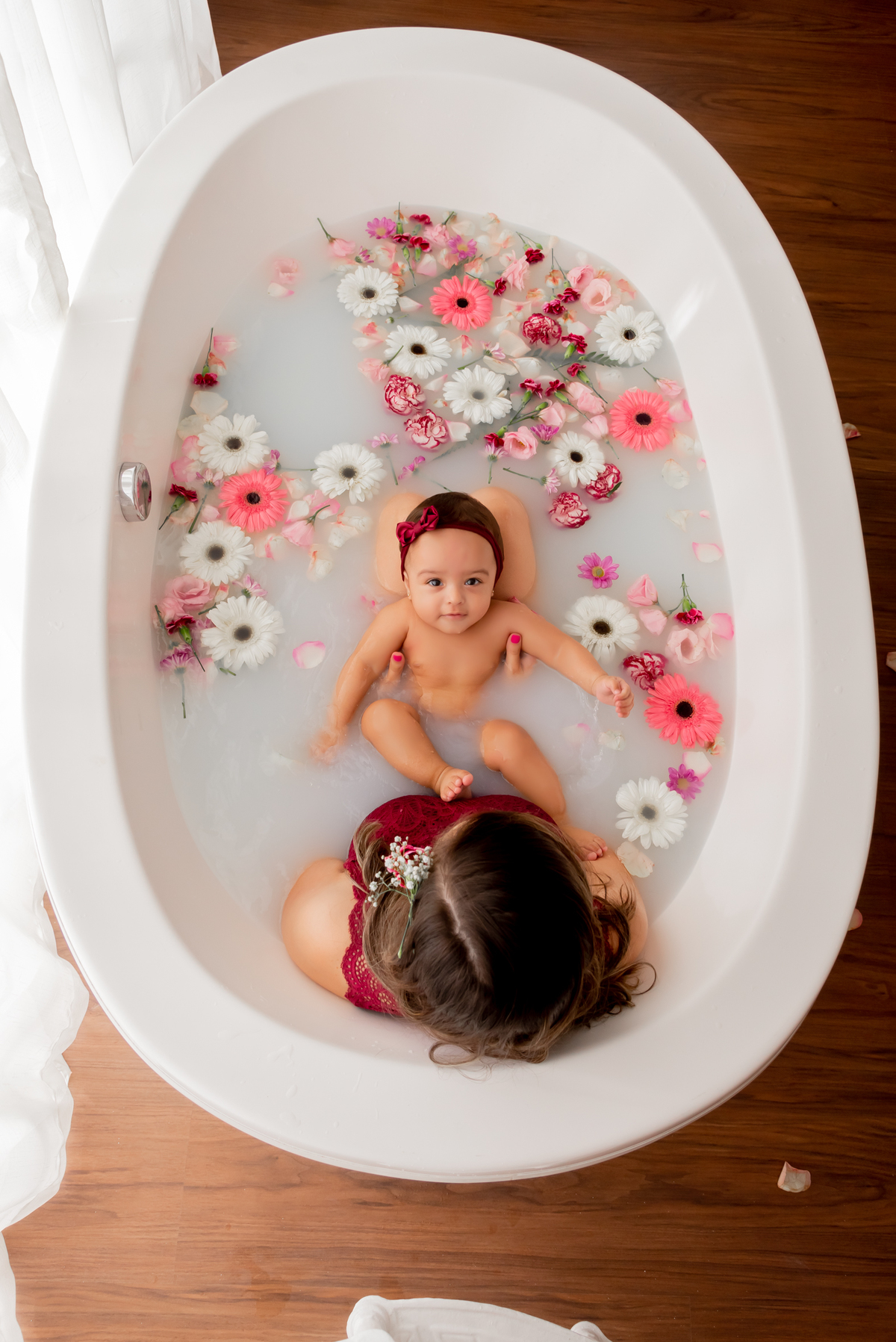 Ensaio mamãe e bebê milk bath Estúdio Thais Castro - Santo André