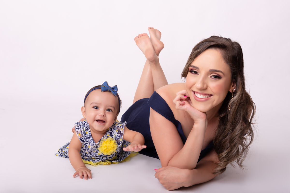 Ensaio mamãe e bebê milk bath Estúdio Thais Castro - Santo André