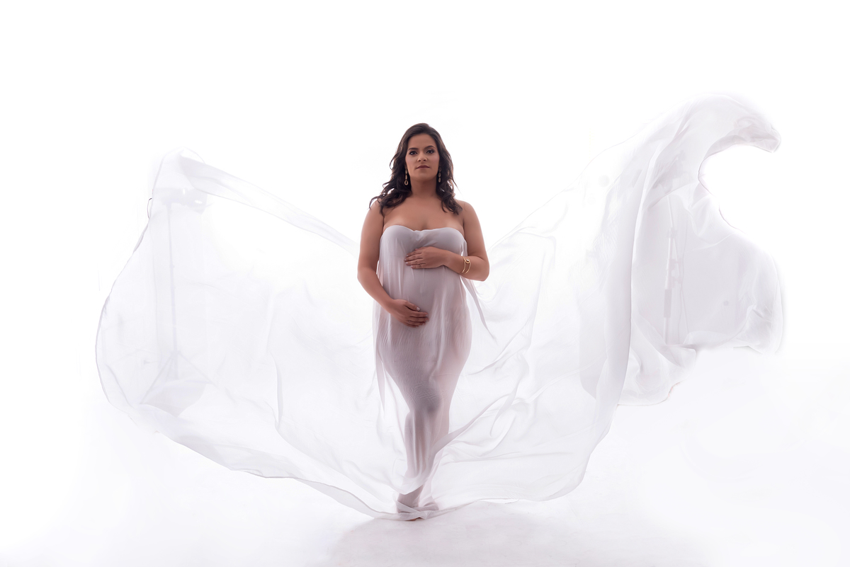 Estudio Thais Castro ensaio gestante luxo - milk bath