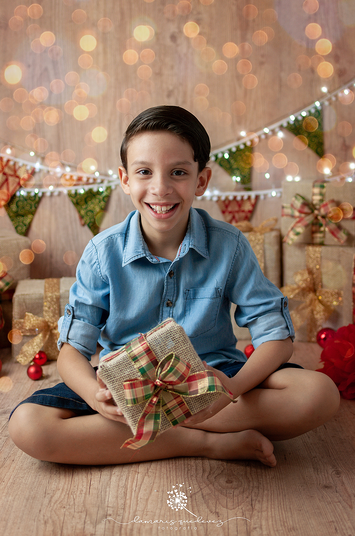 Fotógrafa de Volta Redonda e Barra Mansa realiza sessão temática de Natal de 2018 em seu estúdio fotográfico na Região Sul Fluminense de Rio de Janeiro.