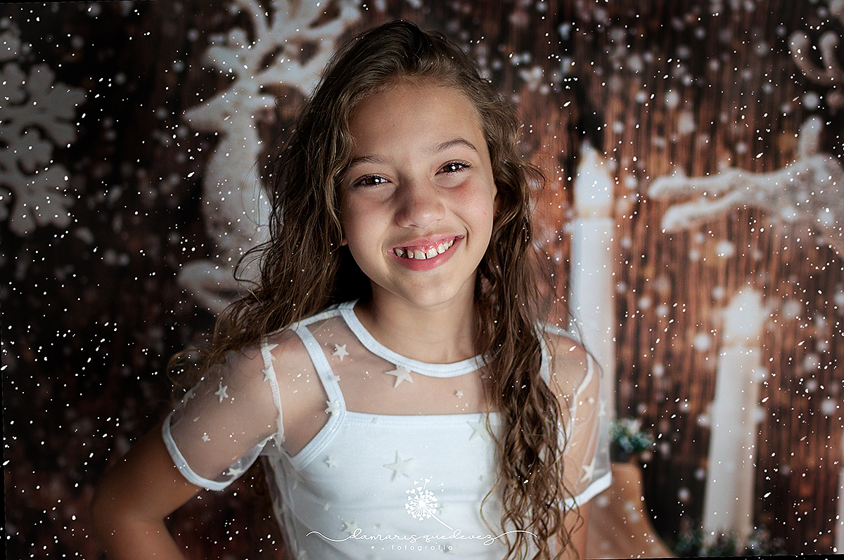Sessão Infantil de Natal realizada no estúdio da Fotógrafa Damaris Quedevez. Eles amam as brincadeiras e serem fotografas por quem ama brincar com eles. | Volta Redonda Barra Mansa Barra do Piraí