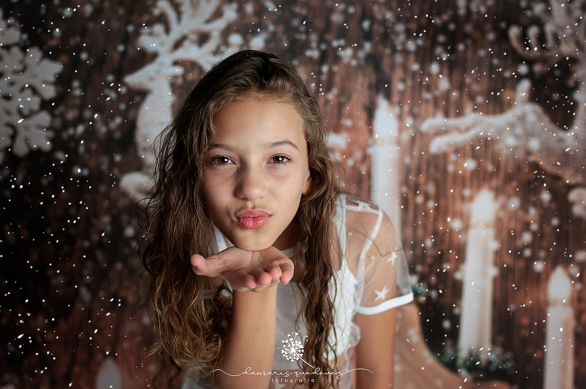 Sessão Infantil de Natal realizada no estúdio da Fotógrafa Damaris Quedevez. Eles amam as brincadeiras e serem fotografas por quem ama brincar com eles. | Volta Redonda Barra Mansa Barra do Piraí