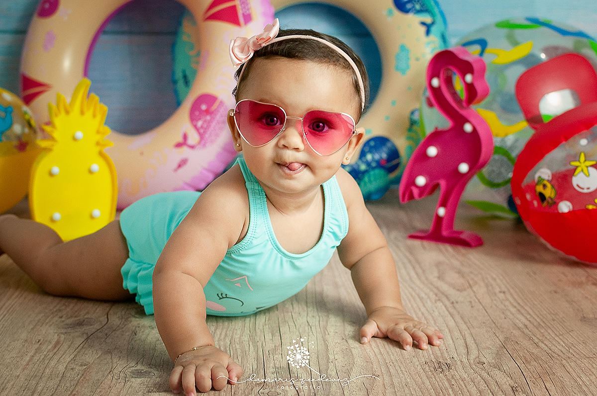 Sessão de Bebês realizada no estúdio da Fotógrafa Damaris Quedevez. Eles amam as brincadeiras e serem fotografas por quem ama brincar com eles. | Volta Redonda Barra Mansa Barra do Piraí | Newborn Gestante Bebês Aniversário Família