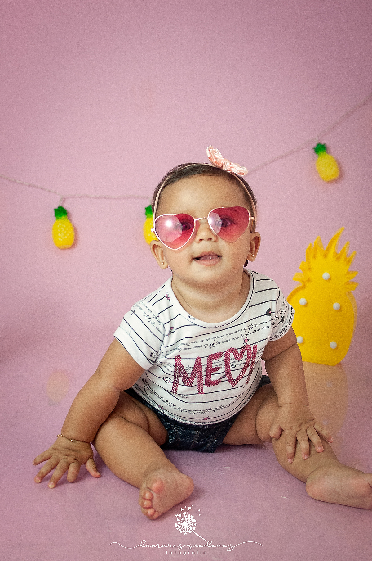 Sessão de Bebês realizada no estúdio da Fotógrafa Damaris Quedevez. Eles amam as brincadeiras e serem fotografas por quem ama brincar com eles. | Volta Redonda Barra Mansa Barra do Piraí | Newborn Gestante Bebês Aniversário Família