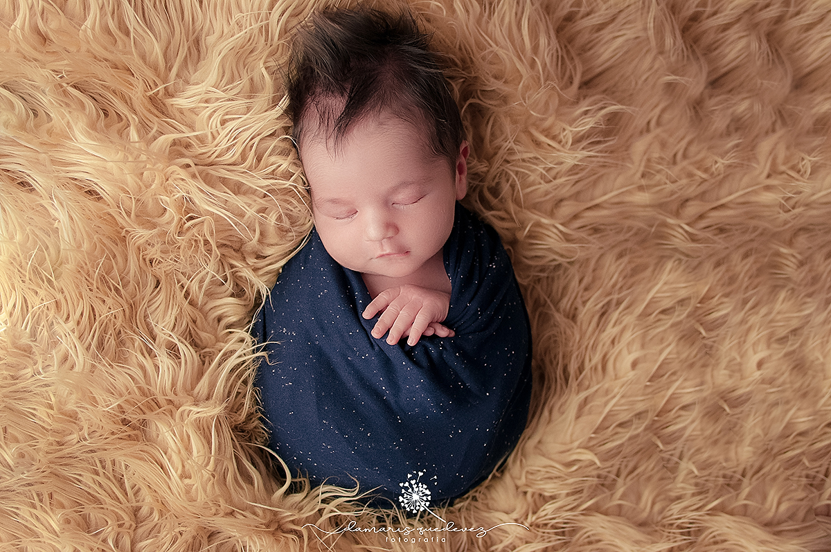 Ensaio newborn e gestante em Barra Mansa e Volta Redonda - Rio de Janeiro | Fotógrafa Damaris Quedevez faz ensaio lindo com recém-nascido - Mãe de menina - Mãe de menino - Ensaio de recém-nascido - Gestante