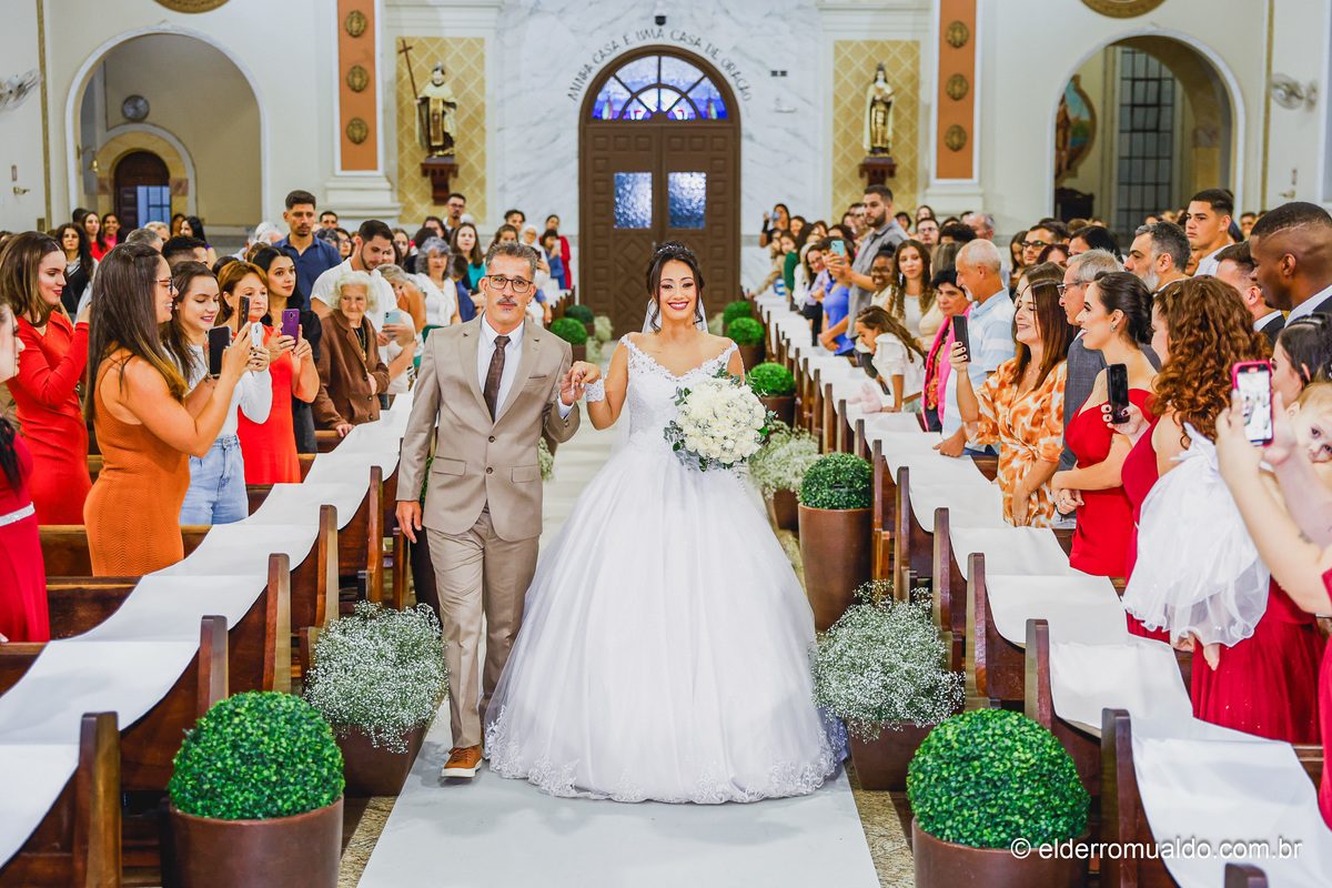 Fotografo para Casamento-Bom Repouso-Cambui-Senador Amaral-estiva-camanducaia-Corrego Bom Do Jesus-Borda da Mata-Tocos do Mogim- minas Gerais