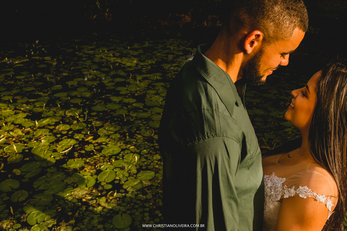 Pré Casamento-Prewedding-Brenda Valerio-Eduardo Petrato-Noiva-Juiz de Fora-JF-MG-Noivas-Sítio Nova Aurora-Christian Oliveira-Fotografia-Vitória Régia-Flor