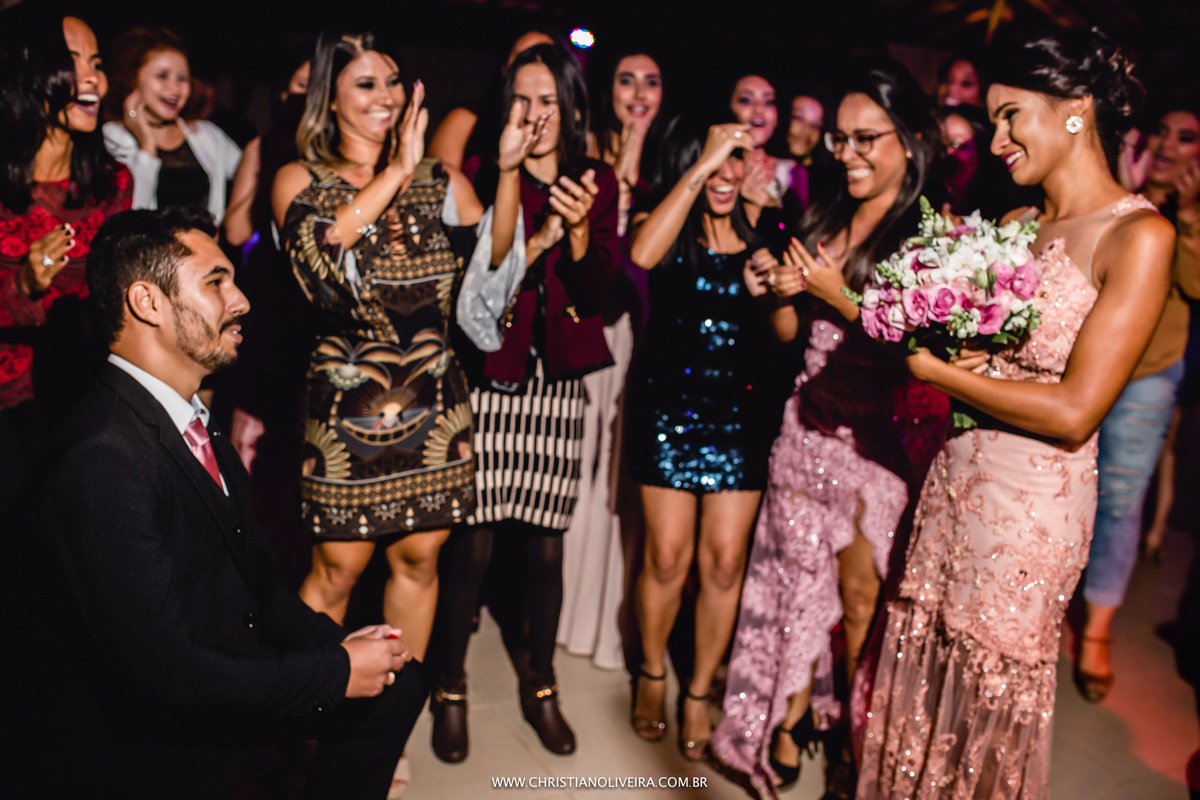 Casamento - Flávia Araújo - Ítalo Crawford - Igreja Matriz de Santo Antônio - Curvelo MG - Casando no Interior - Decoração - Wanessa Oliveira Decor -  Pedido de Casamento