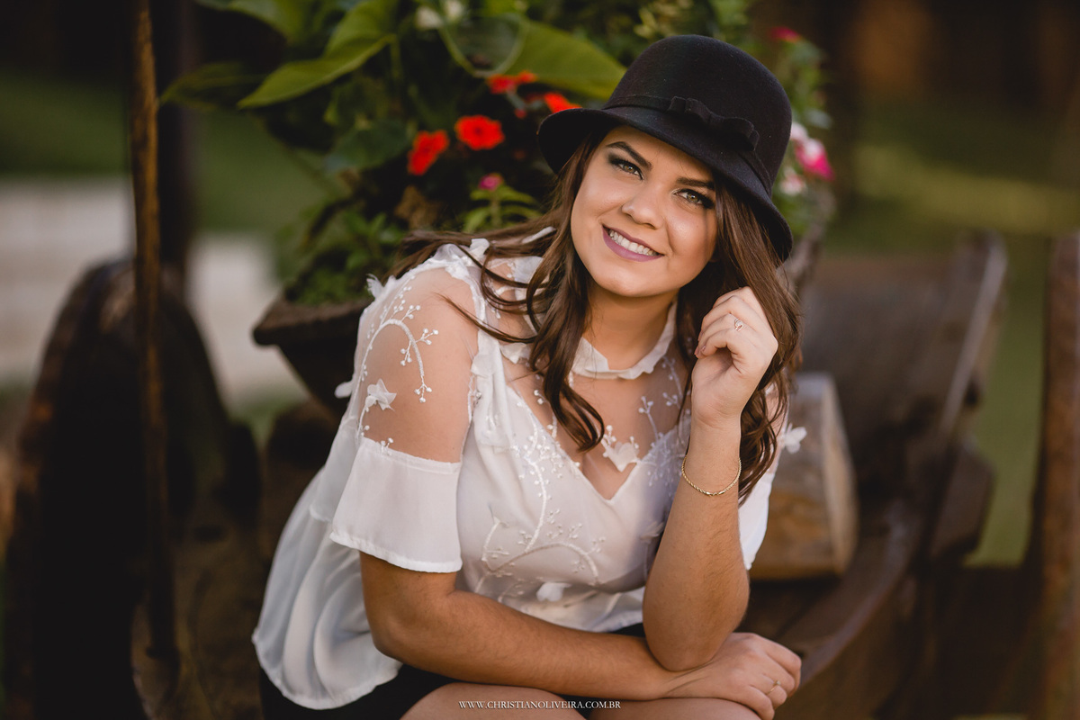 Queren Rodrigues - Debutante - Debuteen - Inesquecível 15 Anos - 15 Anos - Fifteen - Arraial do Conto - Corinto - Cordisburgo - MG - Christian Oliveira Fotografia - Resort - Hotel Fazenda - Book - Álbum - Esther Santos - Diagramação