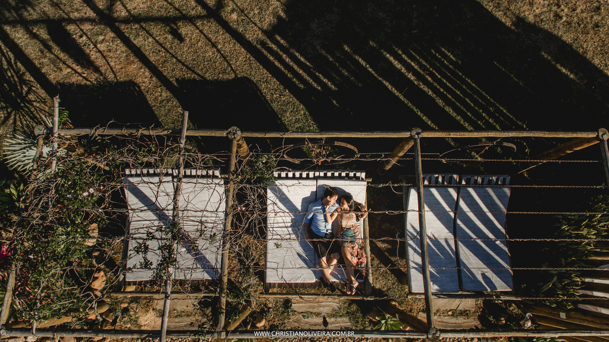 Noivos-Pré Casamento-Prewedding-Rayna e Otavio-Hotel Boutique Mar Doce-Três Marias_MG_Christian Oliveira Fotografia-Grupo Chuva de Arroz_Pedra do Mirante_Drone-dji