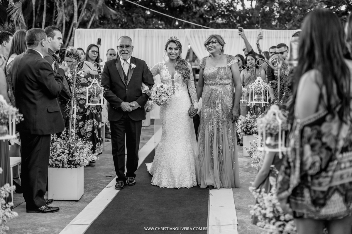 Casamento_Fazenda-Matogrosso_Curvelo_Inimutaba_MG_Grupo-Chuva-de-Arroz_Casando-no-Interior_Noiva_Christian-Oliveira-Fotografia_Casando-no-Campo_Dia_Por-do-Sol_Wedding_Maria-Cristina_Paulo-Henrique_Noivos