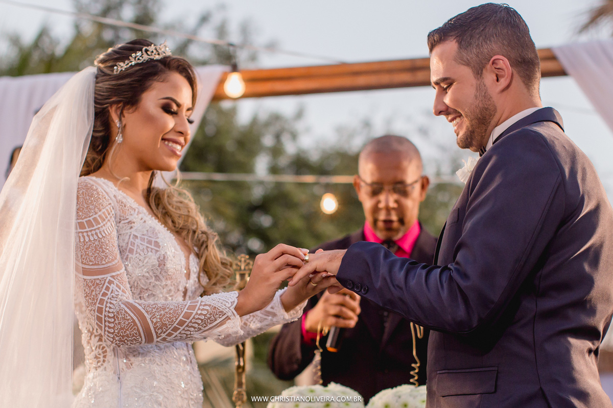 Casamento_Fazenda-Matogrosso_Curvelo_Inimutaba_MG_Grupo-Chuva-de-Arroz_Casando-no-Interior_Noiva_Christian-Oliveira-Fotografia_Casando-no-Campo_Dia_Por-do-Sol_Wedding_Maria-Cristina_Paulo-Henrique_Noivos