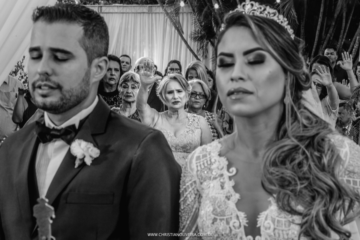 Casamento_Fazenda-Matogrosso_Curvelo_Inimutaba_MG_Grupo-Chuva-de-Arroz_Casando-no-Interior_Noiva_Christian-Oliveira-Fotografia_Casando-no-Campo_Dia_Por-do-Sol_Wedding_Maria-Cristina_Paulo-Henrique_Noivos