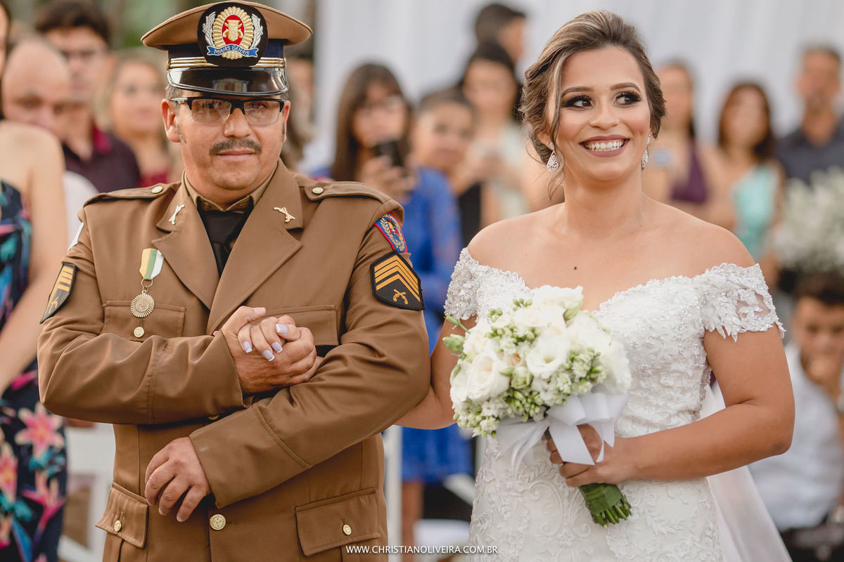Casamento Jéssica Veiga e Marcelo Alessandrini_Fazenda Matogrosso_Curvelo-MG_Fotografo Christian Oliveira_Vestido Geanfranck Fonseca_Casando de Dia_Casando no Interior_Grupo Chuva de Arroz_Viviane Menezes_Assessoria de Casamento_Esther Santos Álbuns_NOIVA
