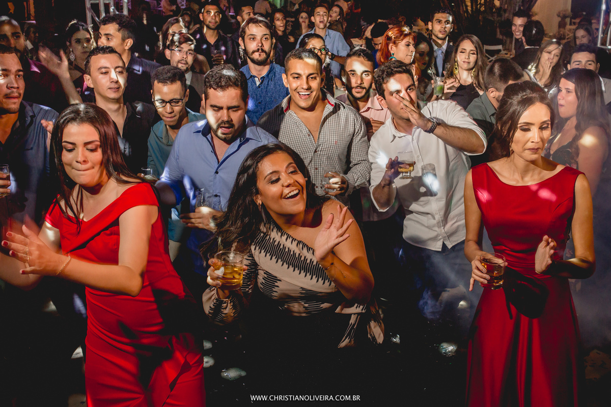 Casamento Jéssica Veiga e Marcelo Alessandrini_Fazenda Matogrosso_Curvelo-MG_Fotografo Christian Oliveira_Vestido Geanfranck Fonseca_Casando de Dia_Casando no Interior_Grupo Chuva de Arroz_Viviane Menezes_Assessoria de Casamento_Esther Santos Álbuns_NOIVA