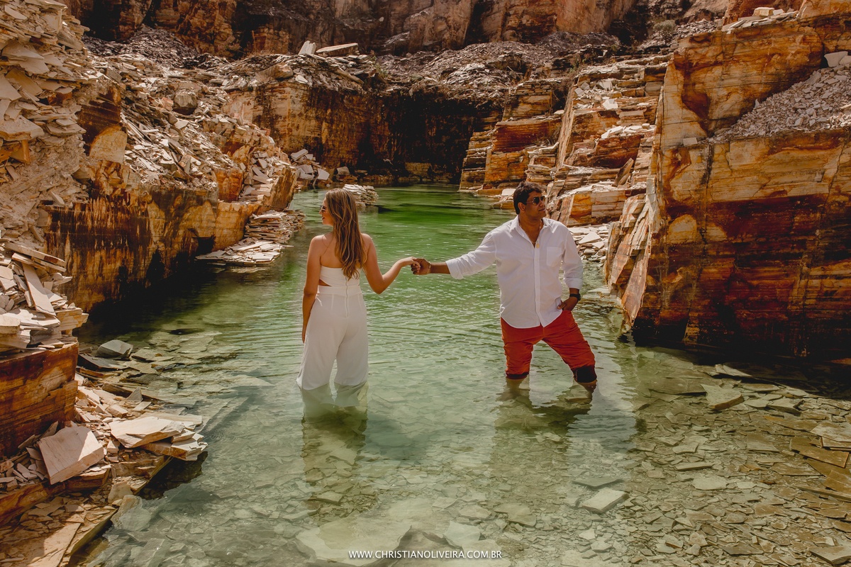 MG_Noiva_Christian Oliveira Fotografia_Noivos_Grupo Chuva de Arroz_Lancha_Drone