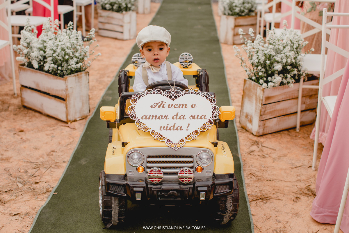 Casamento_Deborah e Lucas_Casando no Interior_noiva_Wedding_Grupo Chuva de Arroz_Fotografia Christian Oliveira_Fotos de Casamento Diferente_Fotos com Sentimento_Fotografia com Poesia_Casando no Interior_Inimutaba_MG_Plaquinha de Casamento