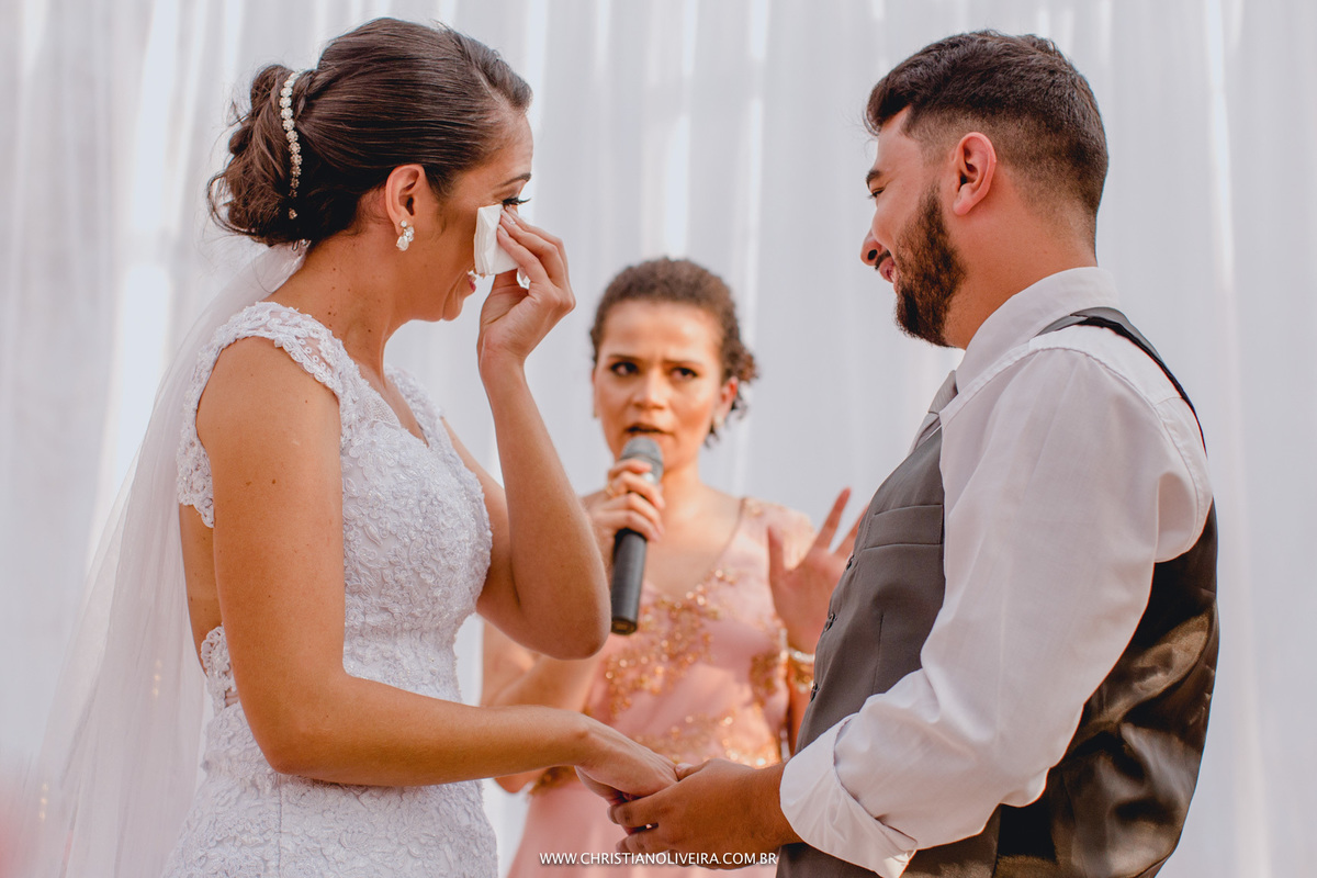 Casamento_Deborah e Lucas_Casando no Interior_noiva_Wedding_Grupo Chuva de Arroz_Fotografia Christian Oliveira_Fotos de Casamento Diferente_Fotos com Sentimento_Fotografia com Poesia_Casando no Interior_Inimutaba_MG