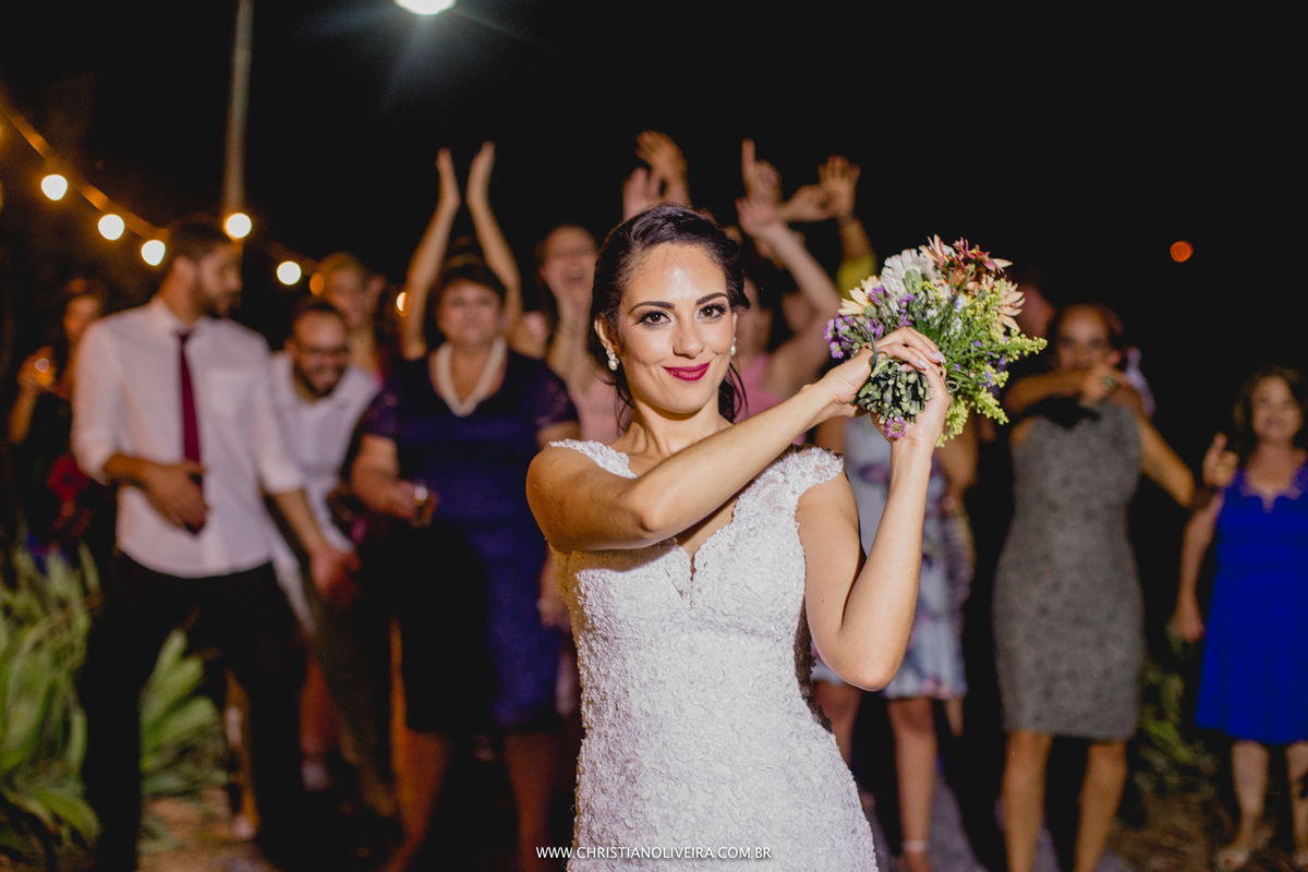 Casamento_Deborah e Lucas_Casando no Interior_noiva_Wedding_Grupo Chuva de Arroz_Fotografia Christian Oliveira_Fotos de Casamento Diferente_Fotos com Sentimento_Fotografia com Poesia_Casando no Interior_Inimutaba_MG