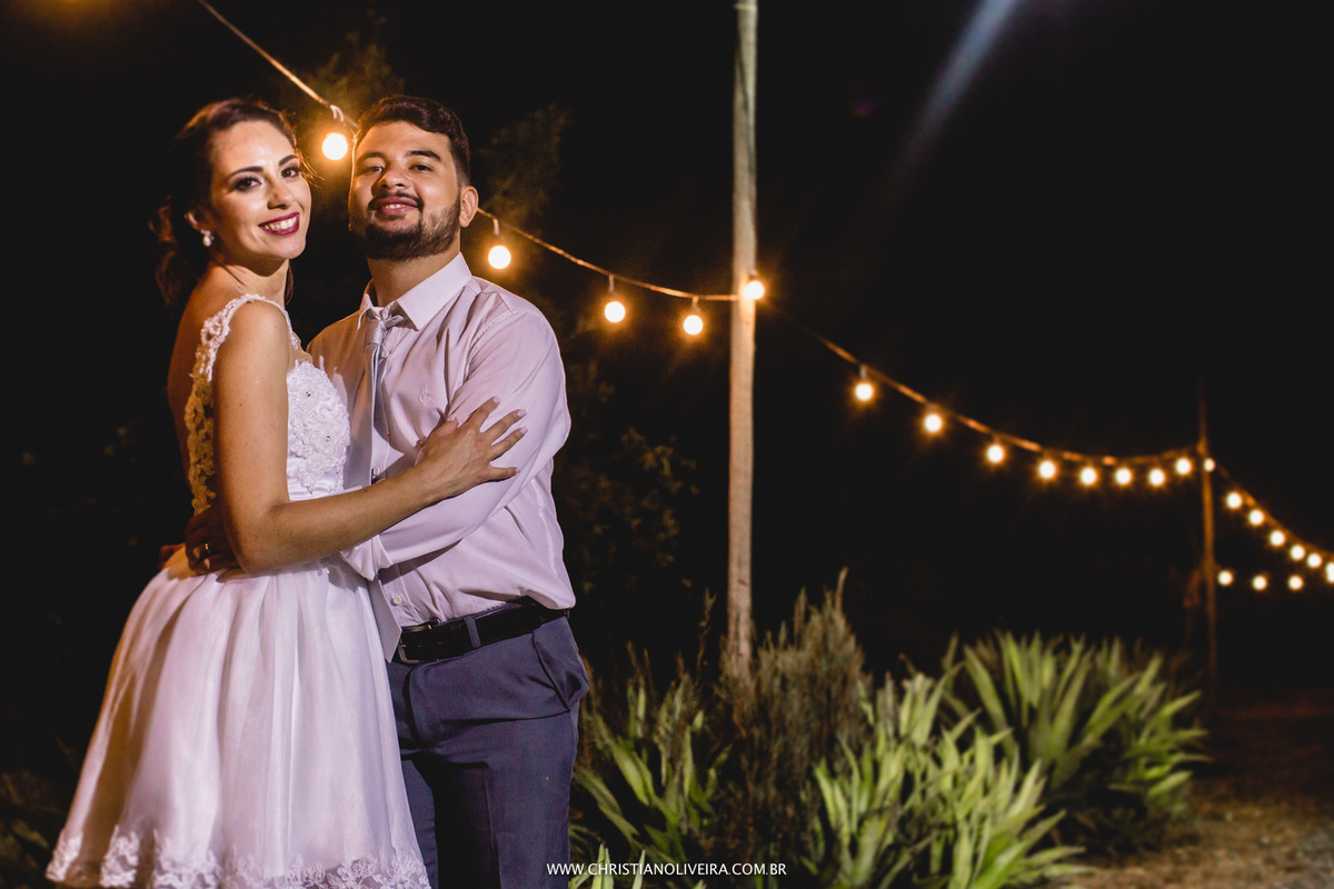 Casamento_Deborah e Lucas_Casando no Interior_noiva_Wedding_Grupo Chuva de Arroz_Fotografia Christian Oliveira_Fotos de Casamento Diferente_Fotos com Sentimento_Fotografia com Poesia_Casando no Interior_Inimutaba_MG