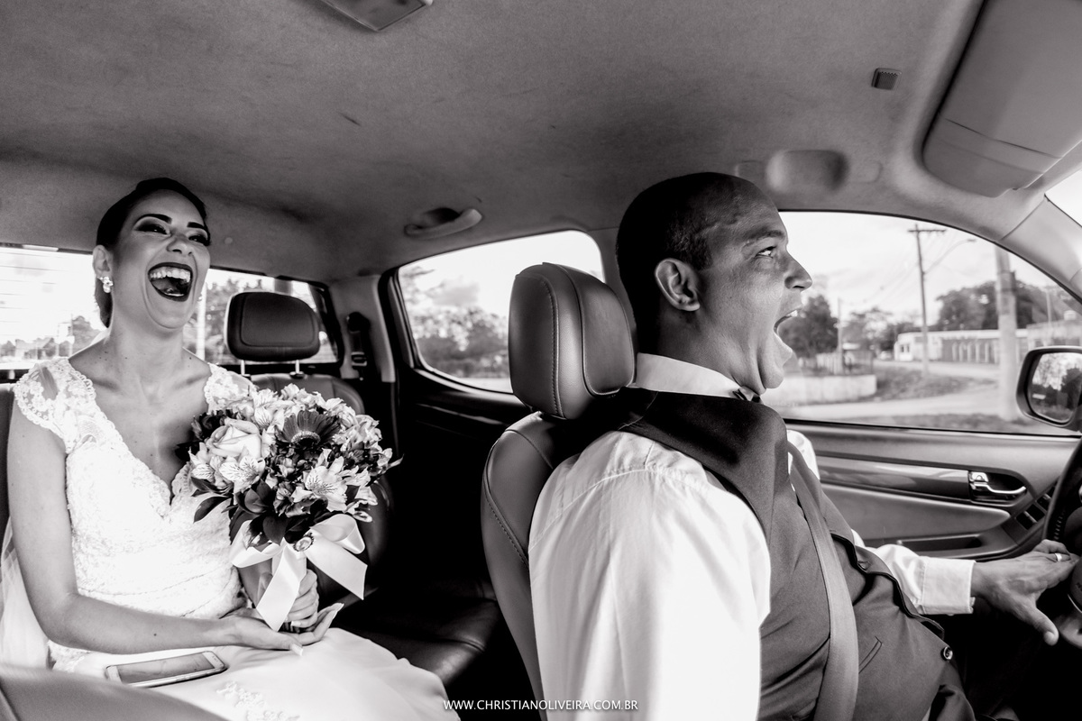 Casamento_Deborah e Lucas_Casando no Interior_noiva_Wedding_Grupo Chuva de Arroz_Fotografia Christian Oliveira_Fotos de Casamento Diferente_Fotos com Sentimento_Fotografia com Poesia_Casando no Interior_Inimutaba_MG