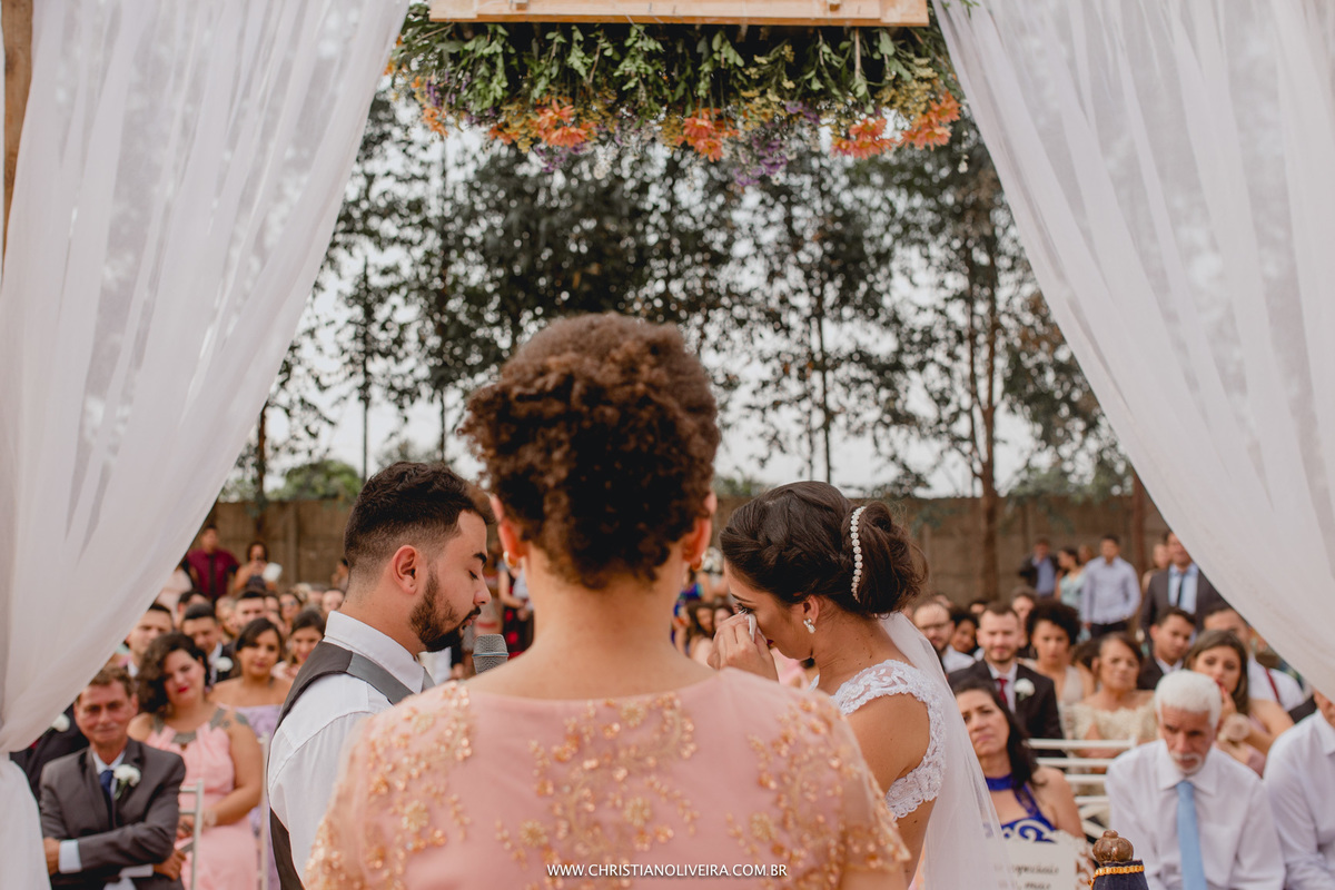 Casamento_Deborah e Lucas_Casando no Interior_noiva_Wedding_Grupo Chuva de Arroz_Fotografia Christian Oliveira_Fotos de Casamento Diferente_Fotos com Sentimento_Fotografia com Poesia_Casando no Interior_Inimutaba_MG