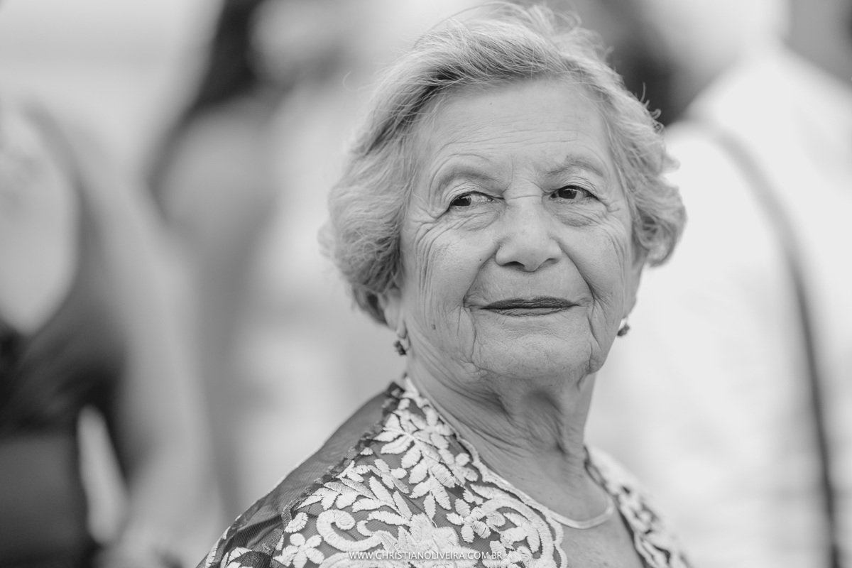 Casamento Civil_Marcelle e Gerson_Noivos_Grupo_Chuva de Arroz_Curvelo_MG_Wedding_Bride_Noiva_Vestido_Tete_Rezende_Unique_Casando_Interior_Dia_Ar_Livre